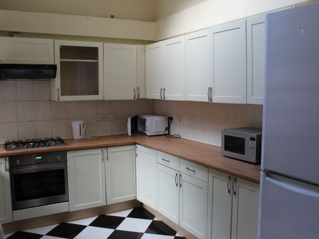 7 bed terraced house to rent in Bute Avenue, Nottingham NG7, £542 pcm