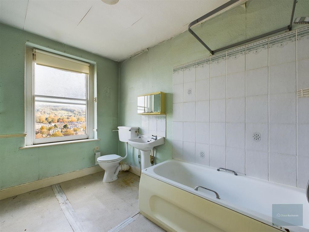 3 bed maisonette for sale in Paragon, Bath BA1, £400,000