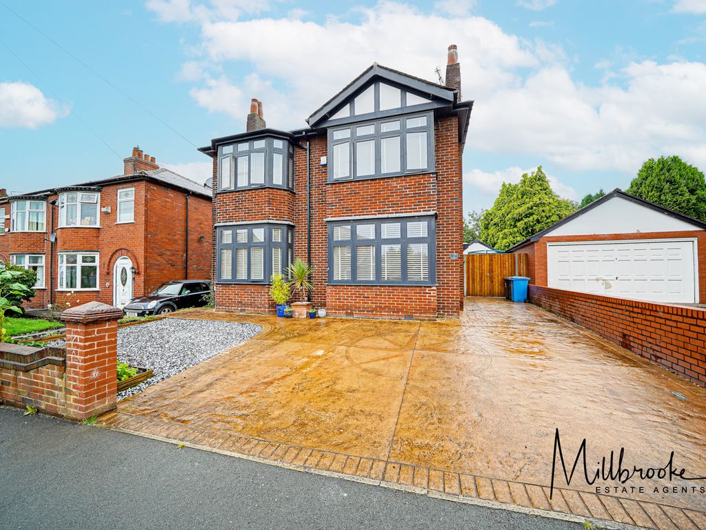 3 bed detached house to rent in Warwick Road, Worsley, Manchester M28, £2,300 pcm