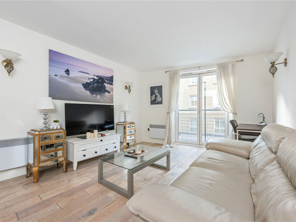 1 bed flat for sale in Plumbers Row, London E1, £399,950