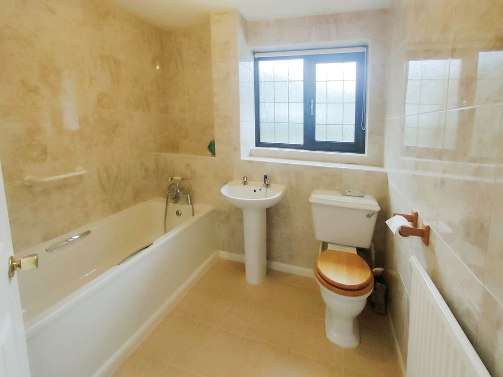 4 bed detached house for sale in Castle Hills Drive, Castle Bromwich, Birmingham B36, £425,000