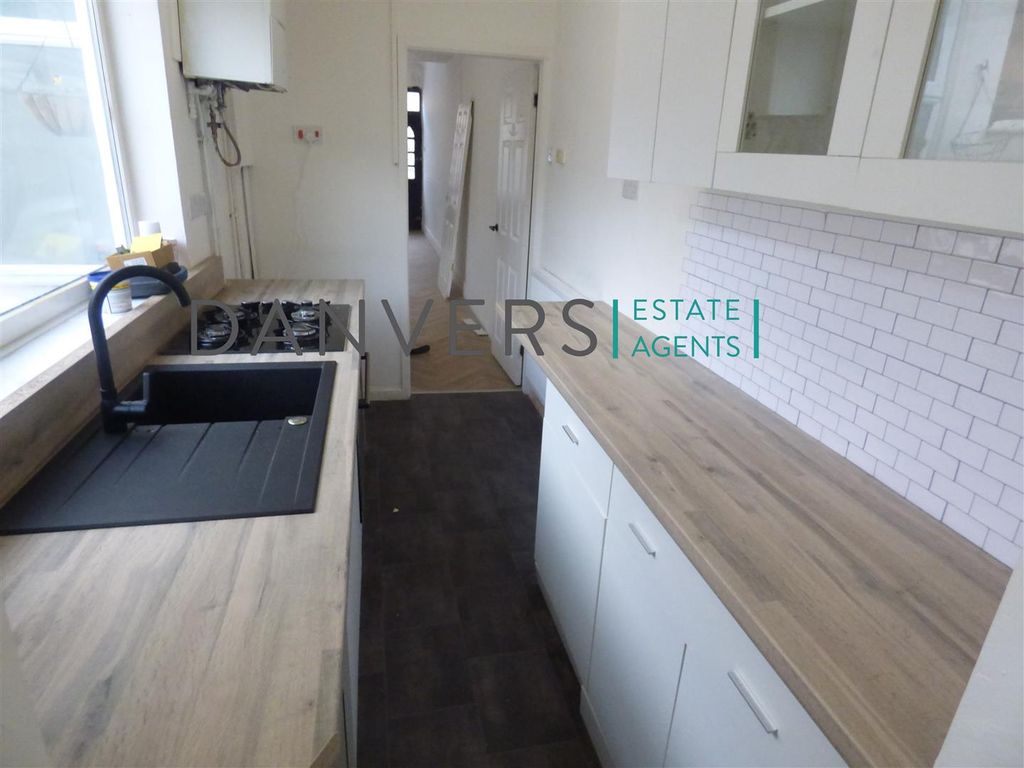 2 bed terraced house to rent in Clifford Street, Leicester LE3, £925 pcm
