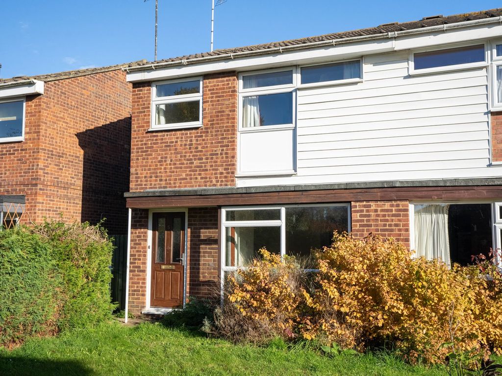 3 bed semi-detached house for sale in Peacock Way, Histon CB24, £350,000