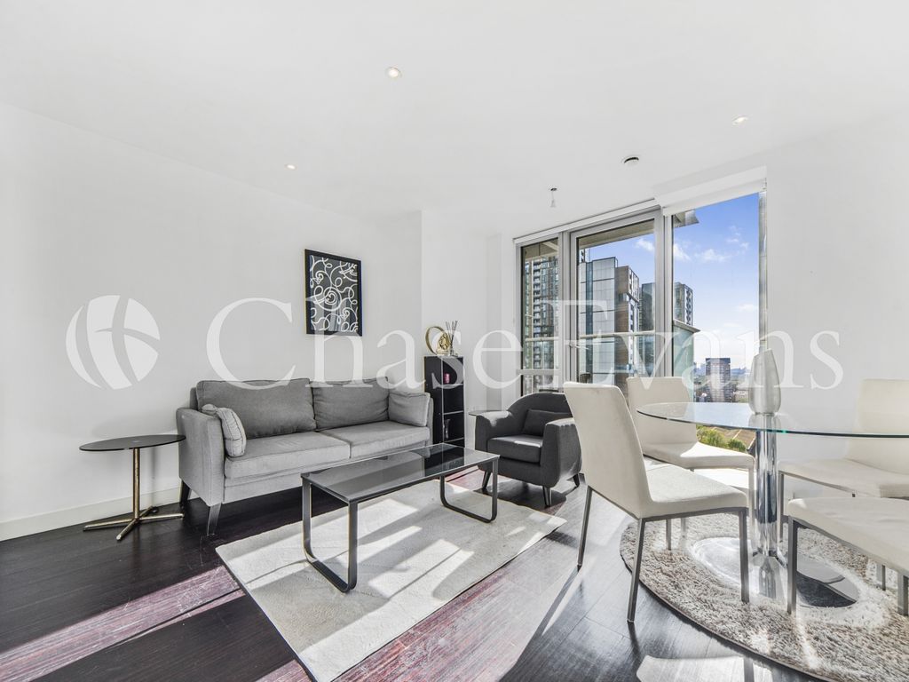 1 bed flat for sale in East Tower, Pan Peninsula, Canary Wharf E14, £440,000