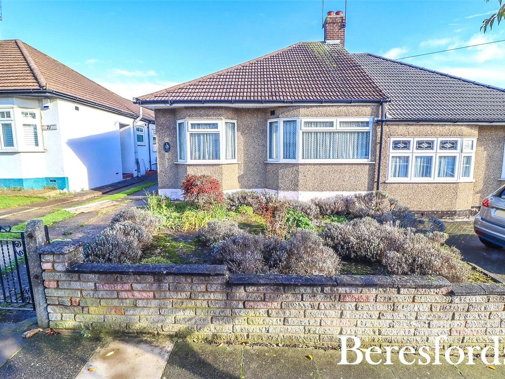 2 bed bungalow for sale in Doncaster Way, Upminster RM14, £400,000