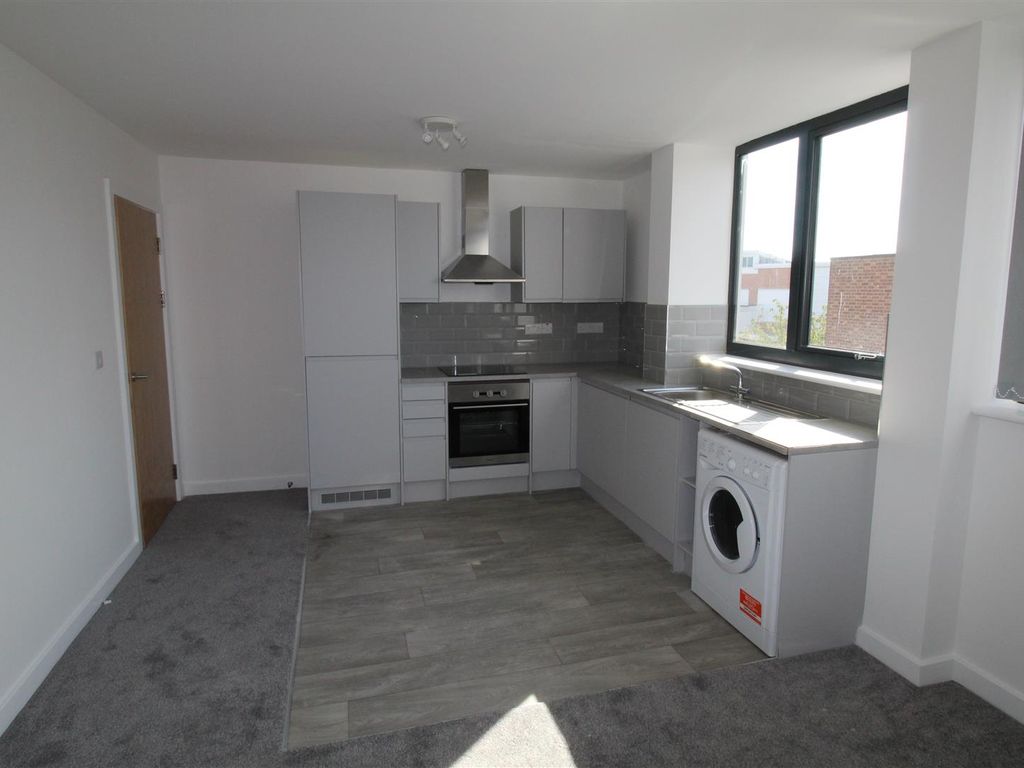 1 bed flat to rent in Lombard Street, Newark NG24, £625 pcm