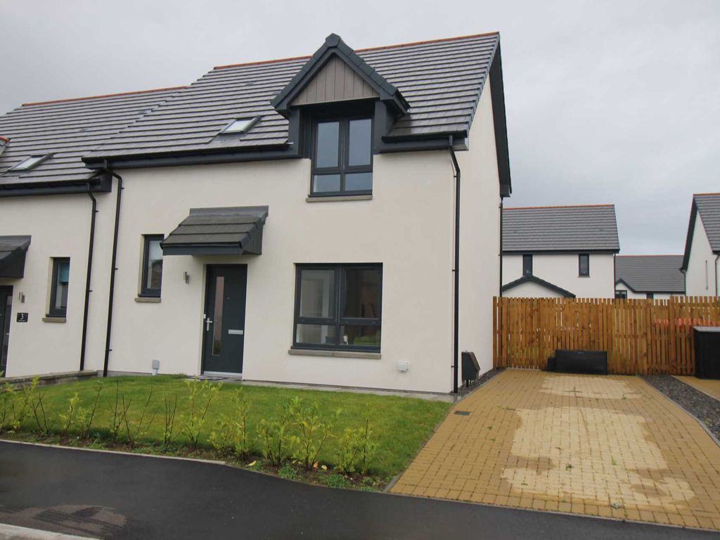 3 bed semi-detached house to rent in Redwing Wynd, Forres IV36, £850 pcm