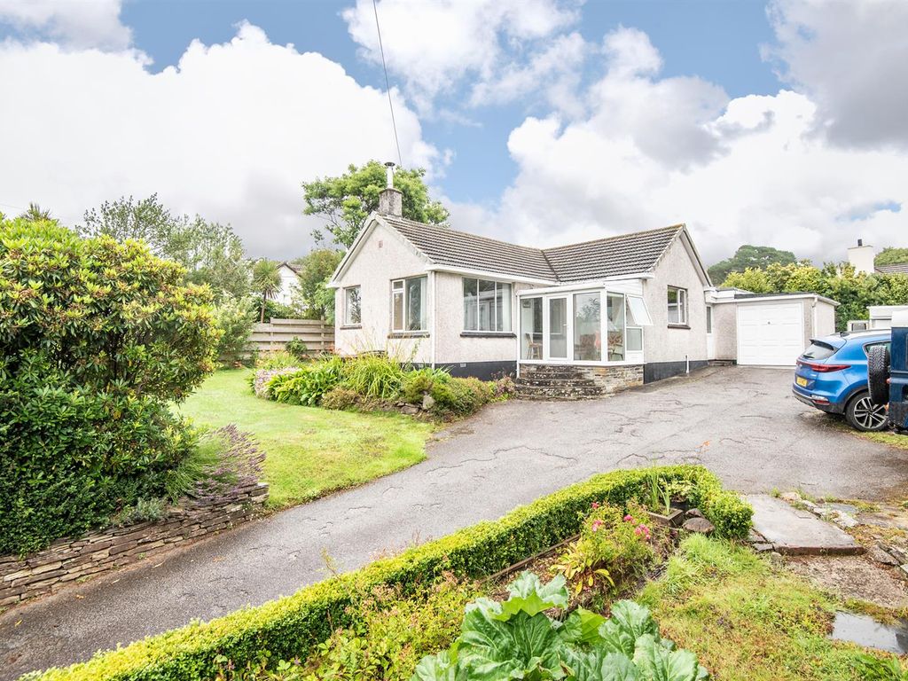 3 bed detached bungalow for sale in Point Road, Carnon Downs, Truro TR3, £475,000