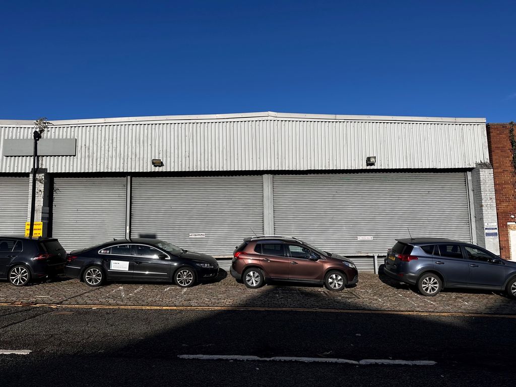 Warehouse to let in Former Ambulance Station, Henrietta Street, Hockley, Birmingham B19, £40,000 pa
