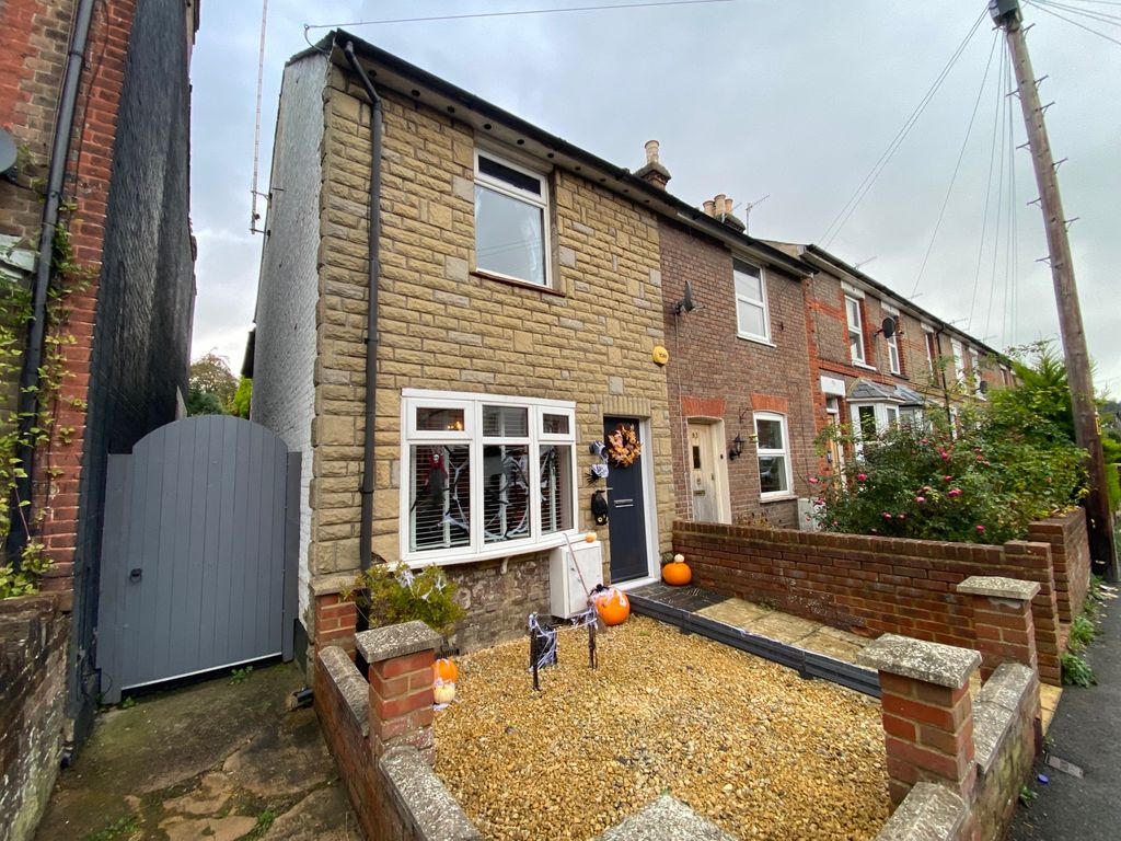 3 bed end terrace house for sale in Sunnyside Road, Chesham HP5, £435,000