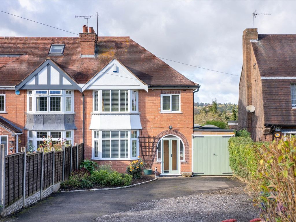 3 bed semi-detached house for sale in Redditch Road, Alvechurch B48, £425,000