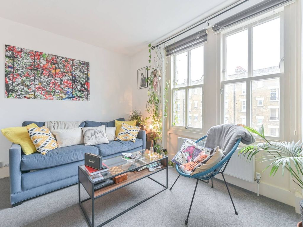 1 bed flat for sale in Old Kent Road, Elephant And Castle, London SE1, £320,000