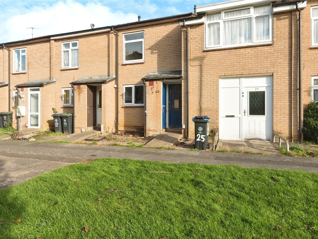 3 bed terraced house for sale in Maple Road, Rushden NN10, £160,000