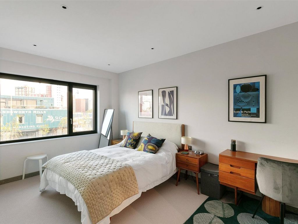2 bed flat for sale in Langridge House, 8 Ram Street SW18, £750,000