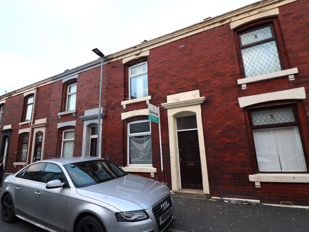 2 bed terraced house to rent in Boland Street, Blackburn BB1, £650 pcm