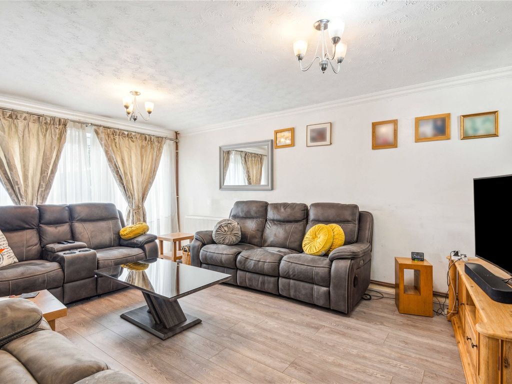 3 bed detached house for sale in Delane Drive, Winnersh, Wokingham, Berkshire RG41, £500,000