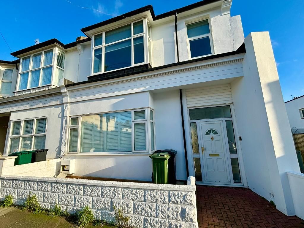 3 bed end terrace house to rent in Rutland Road, Hove BN3, £1,800 pcm