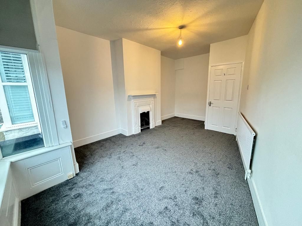 3 bed end terrace house to rent in Rutland Road, Hove BN3, £1,800 pcm