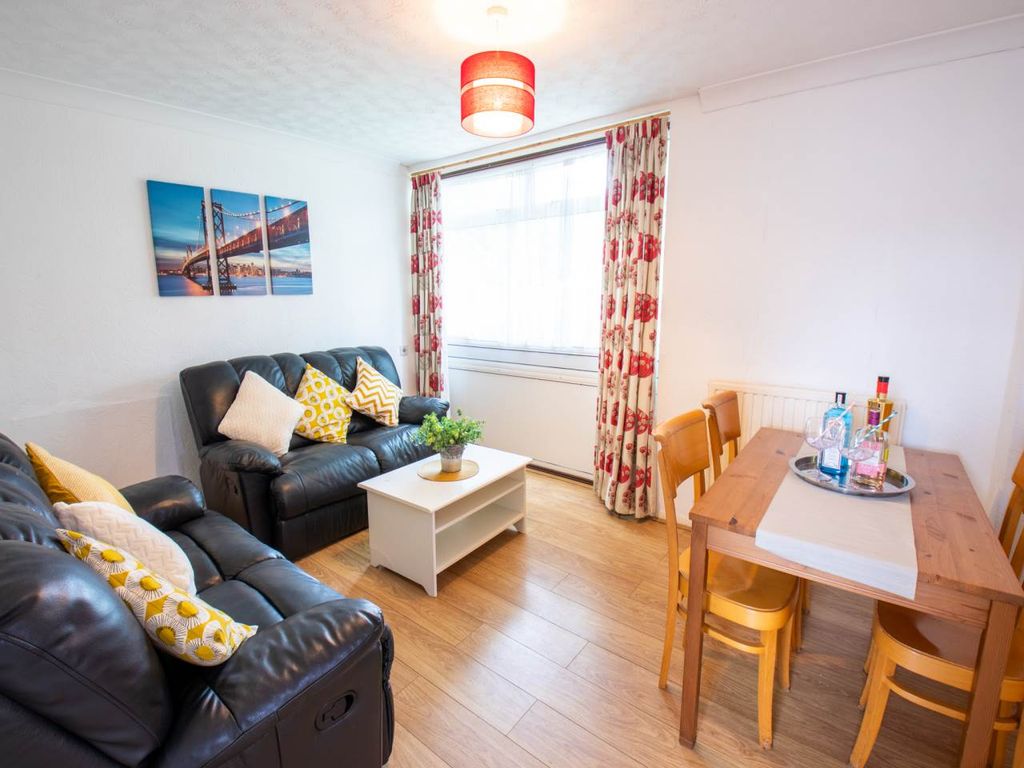 4 bed property to rent in Plumpton Walk, Canterbury, Kent CT1, £425 pcm