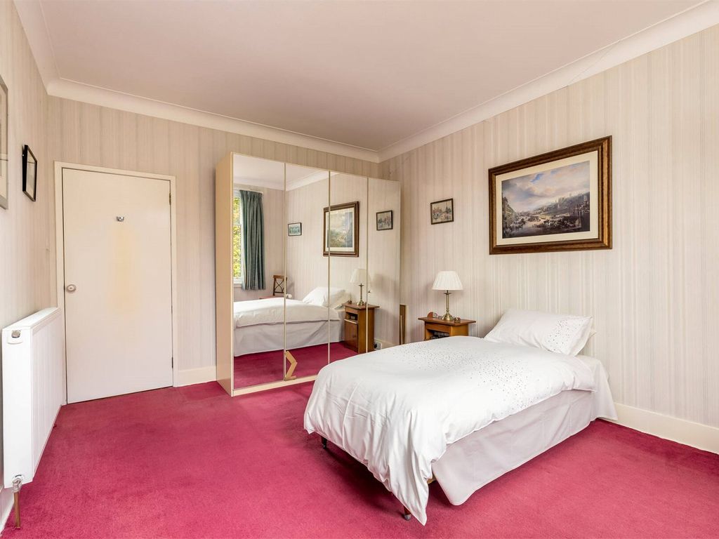 3 bed flat for sale in Grange Crescent, Grange, Edinburgh EH9, £585,000