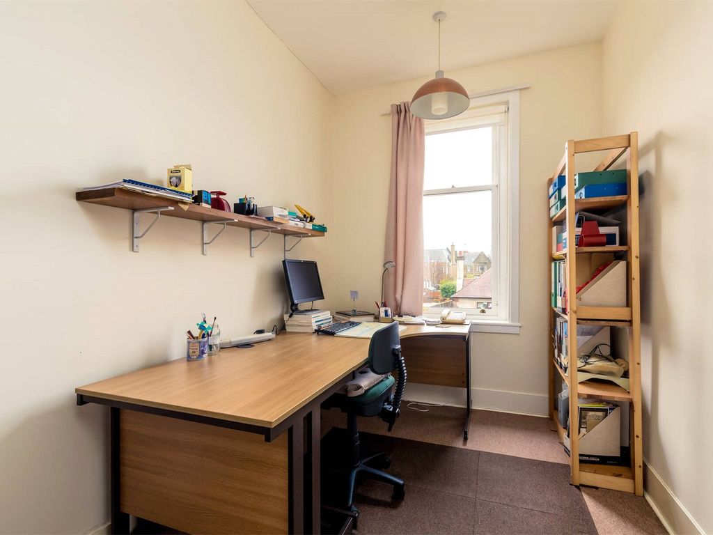 3 bed flat for sale in Grange Crescent, Grange, Edinburgh EH9, £585,000