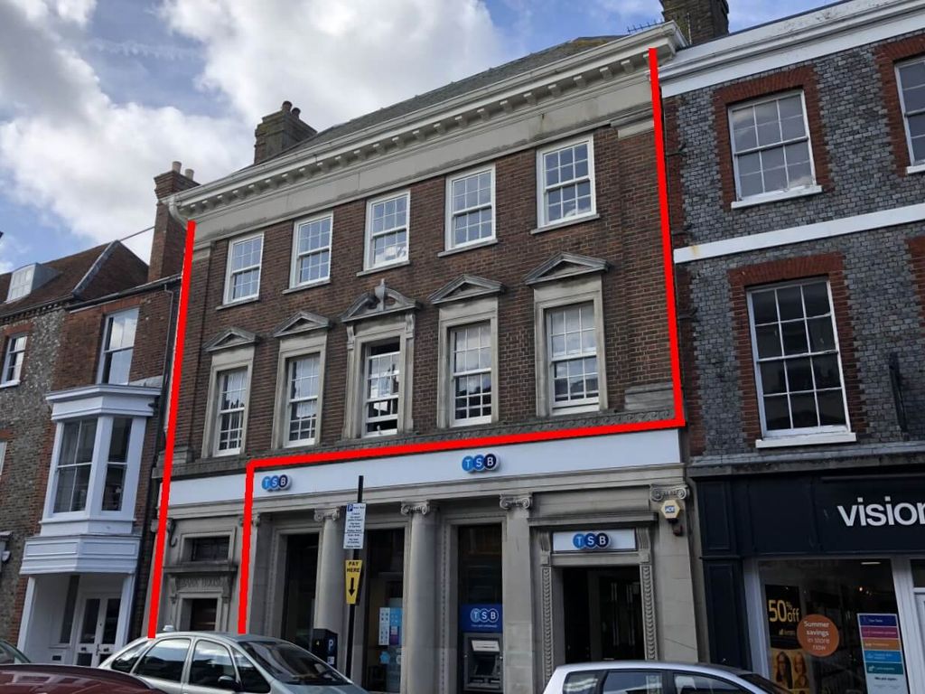 Office to let in High Street, Newport, Isle Of Wight PO30, £2,000 pa