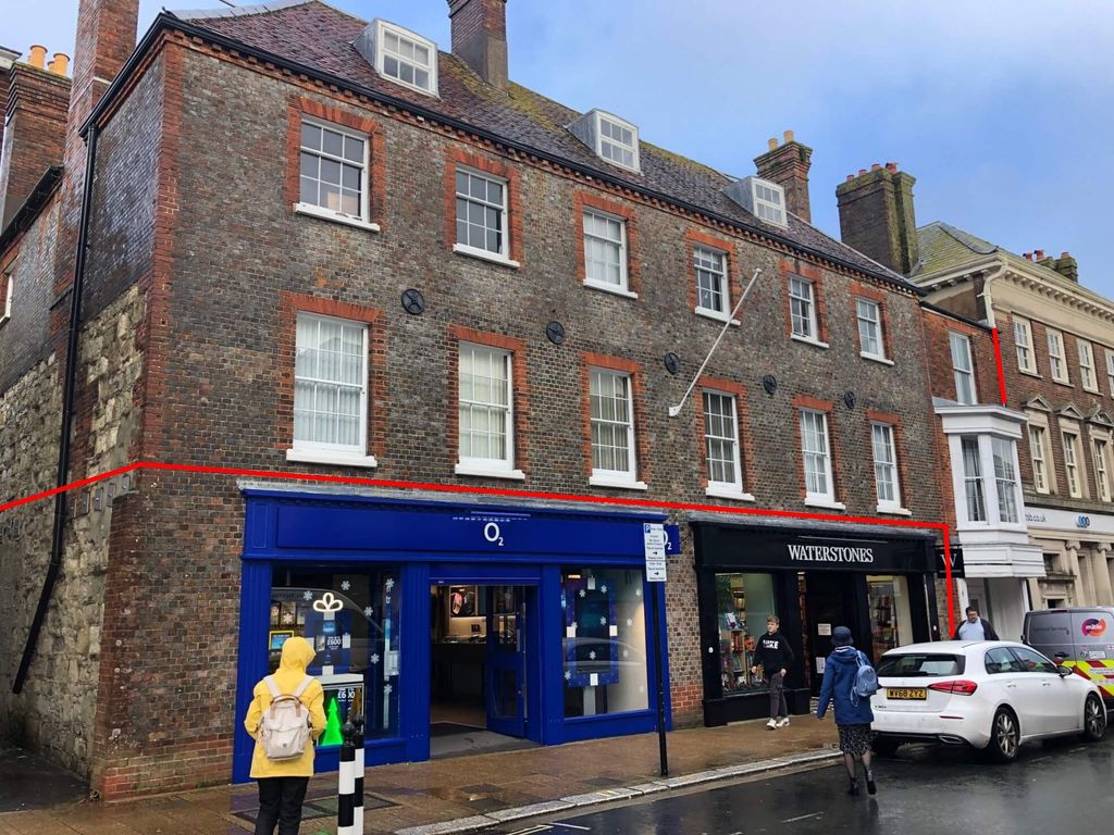 Office to let in High Street, Newport, Isle Of Wight PO30, £16,000 pa