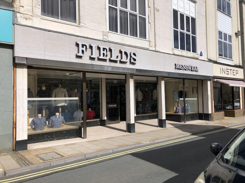 Retail premises to let in High Street, Sandown, Isle Of Wight PO36, £25,000 pa