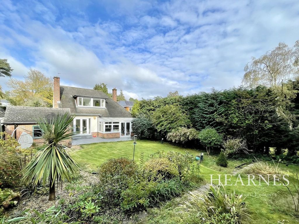4 bed detached house for sale in East Avenue, Talbot Woods, Bournemouth BH3, £895,000