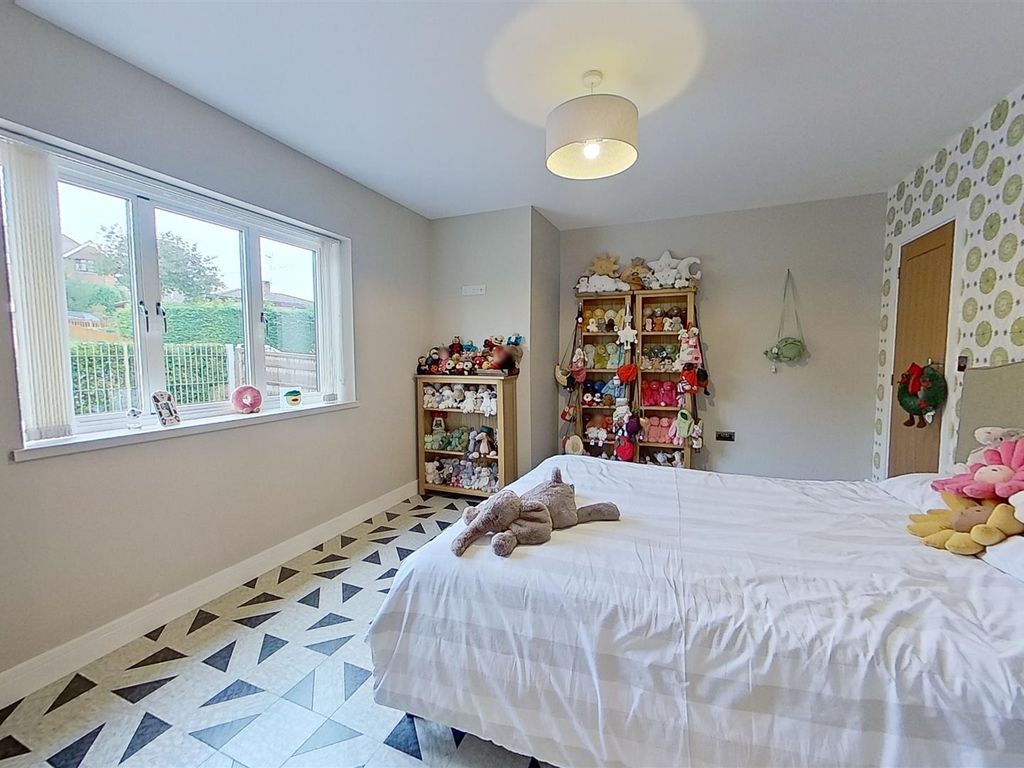 4 bed semi-detached bungalow for sale in Heath Road, Great Brickhill, Buckinghamshire MK17, £750,000