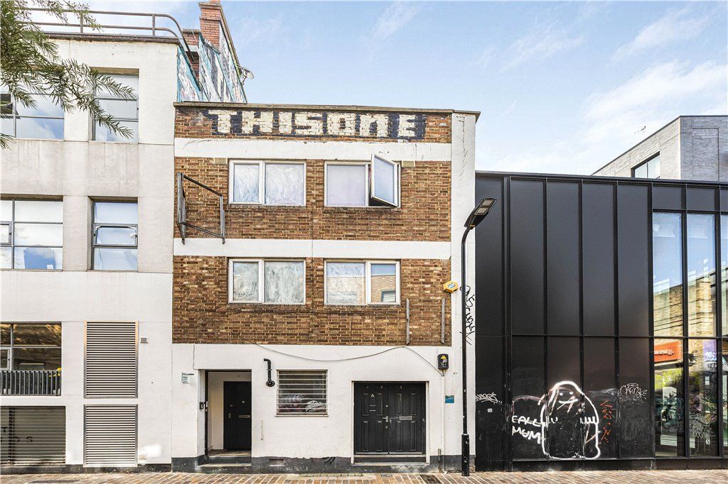 1 bed flat for sale in New Inn Yard, London EC2A, £500,000