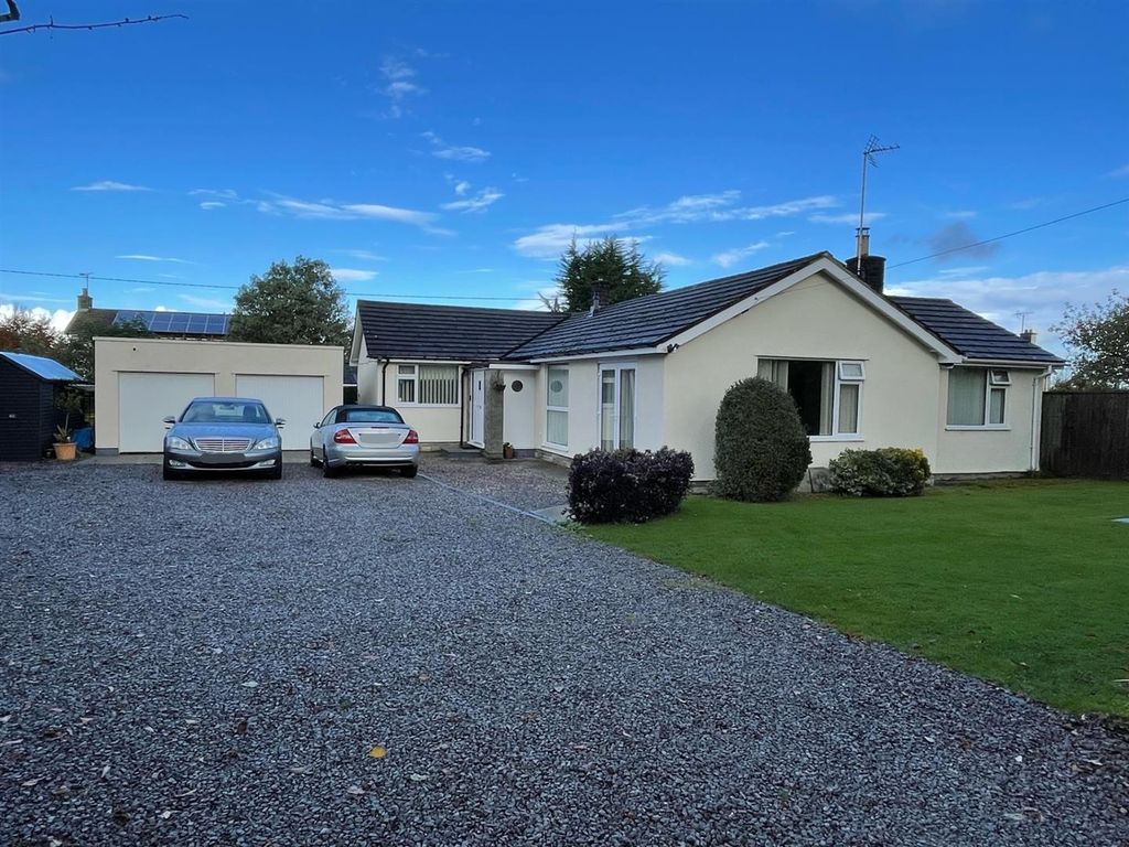 4 bed detached bungalow for sale in Cooks Lane, Banwell BS29, £535,000