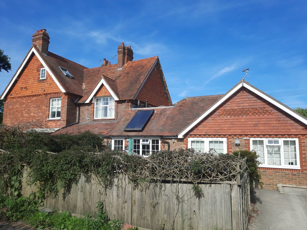 3 bed equestrian property for sale in Lewes Road, Laughton BN8, £760,000