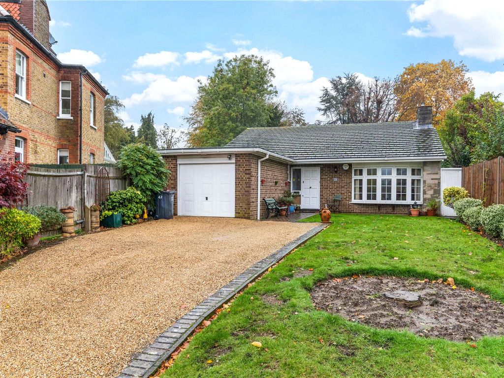 3 bed bungalow for sale in Shawfield Park, Bromley BR1, £850,000