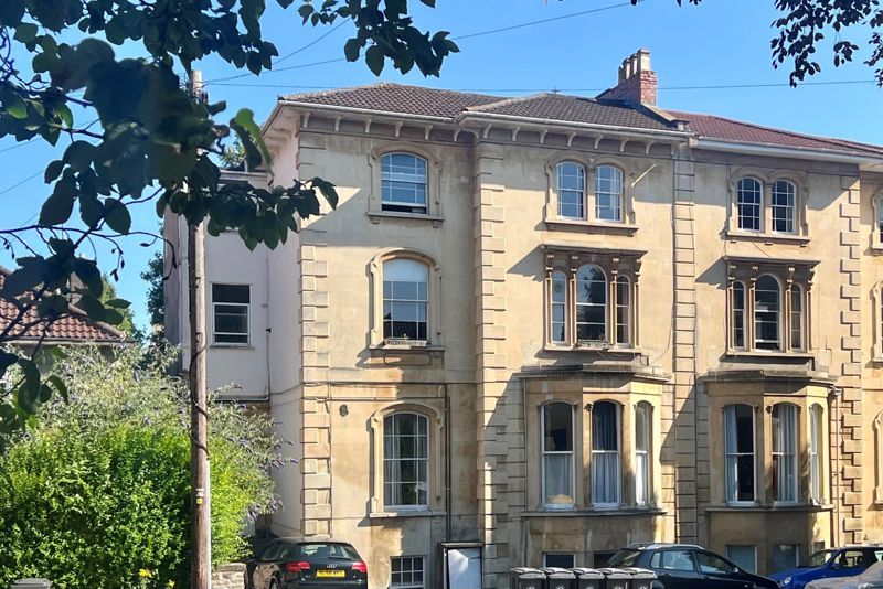 2 bed flat for sale in Belgrave Road, Bristol BS8, £500,000