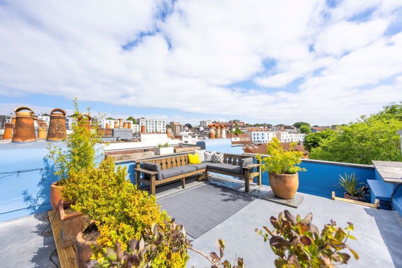 4 bed town house for sale in Anglesea Place, Clifton, Bristol BS8, £1,150,000