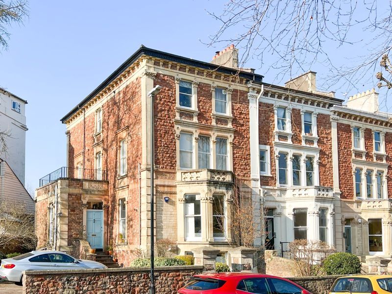 2 bed flat for sale in Hanbury Road, Clifton, Bristol BS8, £400,000