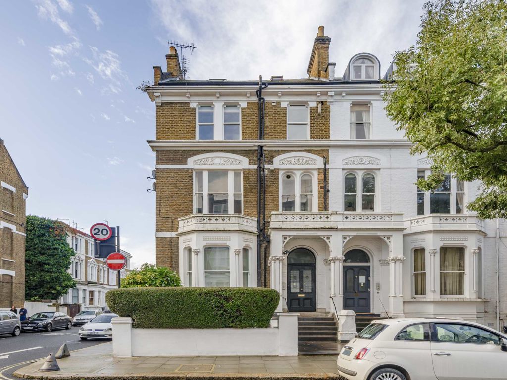 2 bed flat for sale in Sinclair Road, London W14, £645,000