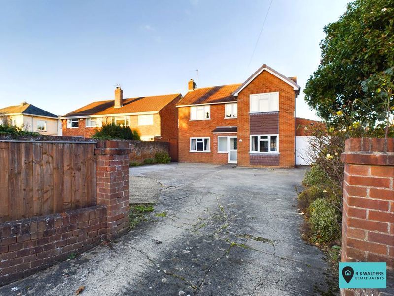 3 bed detached house for sale in Hucclecote Road, Gloucester GL3, £475,000