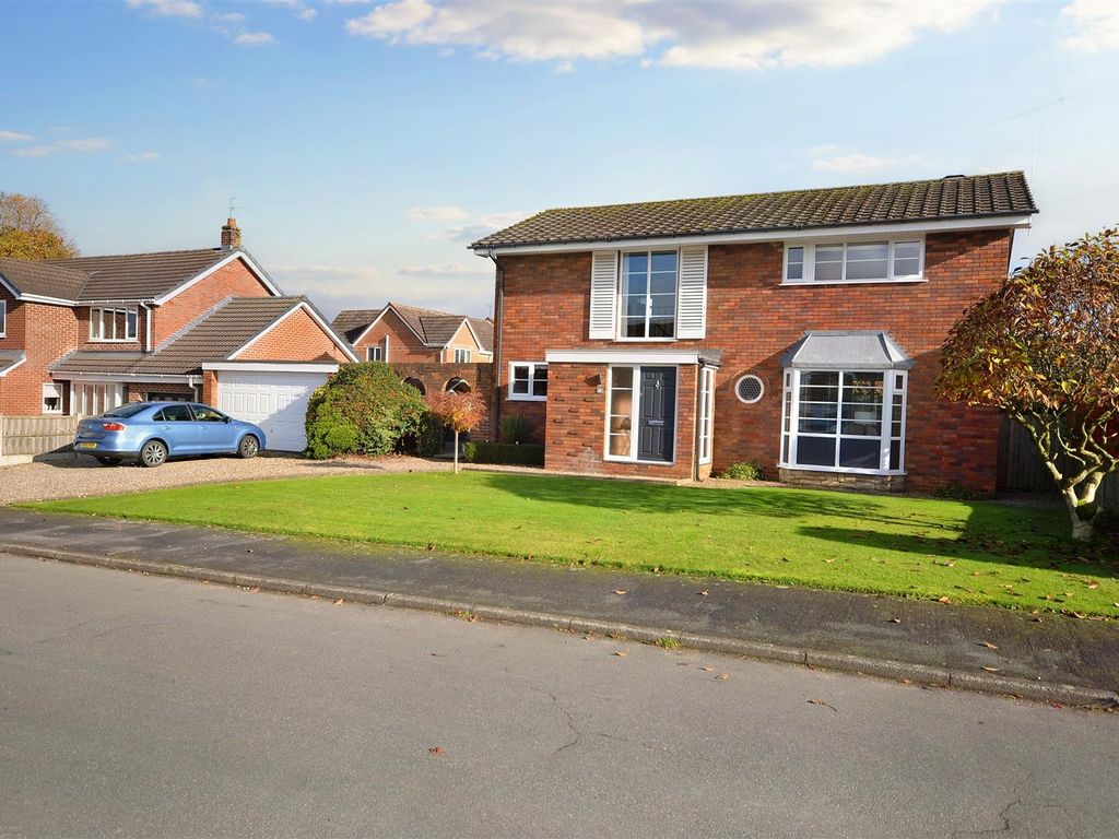 4 bed detached house for sale in Diamond Ridge, Barlaston, Stoke-On-Trent ST12, £695,000