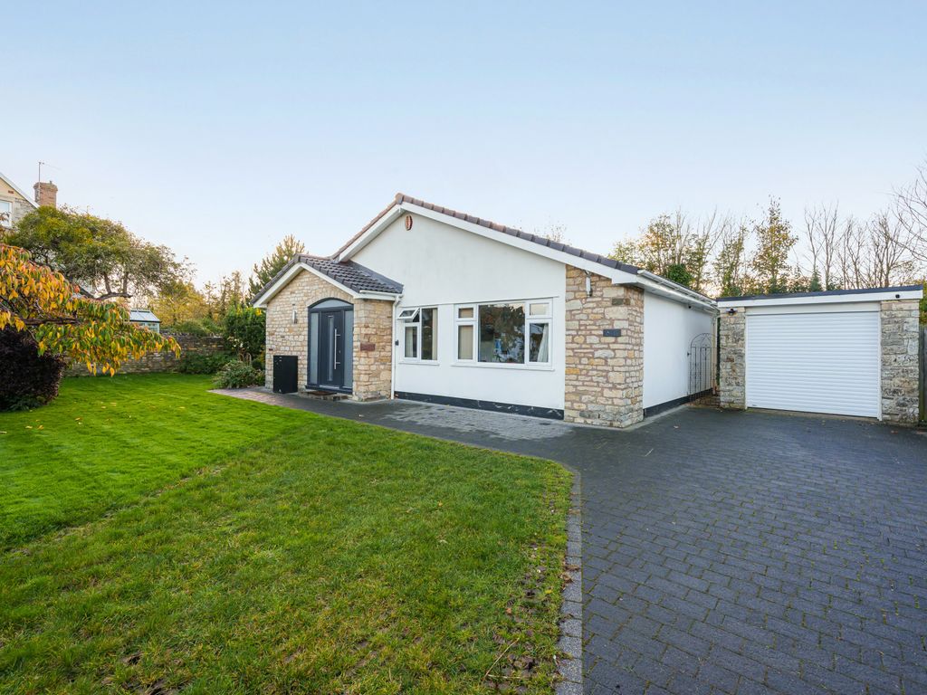 4 bed bungalow for sale in Homefield Close, Saltford BS31, £650,000