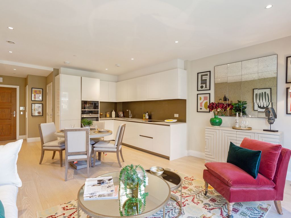 New home, 1 bed flat for sale in Broom Road, Teddington TW11, £610,000