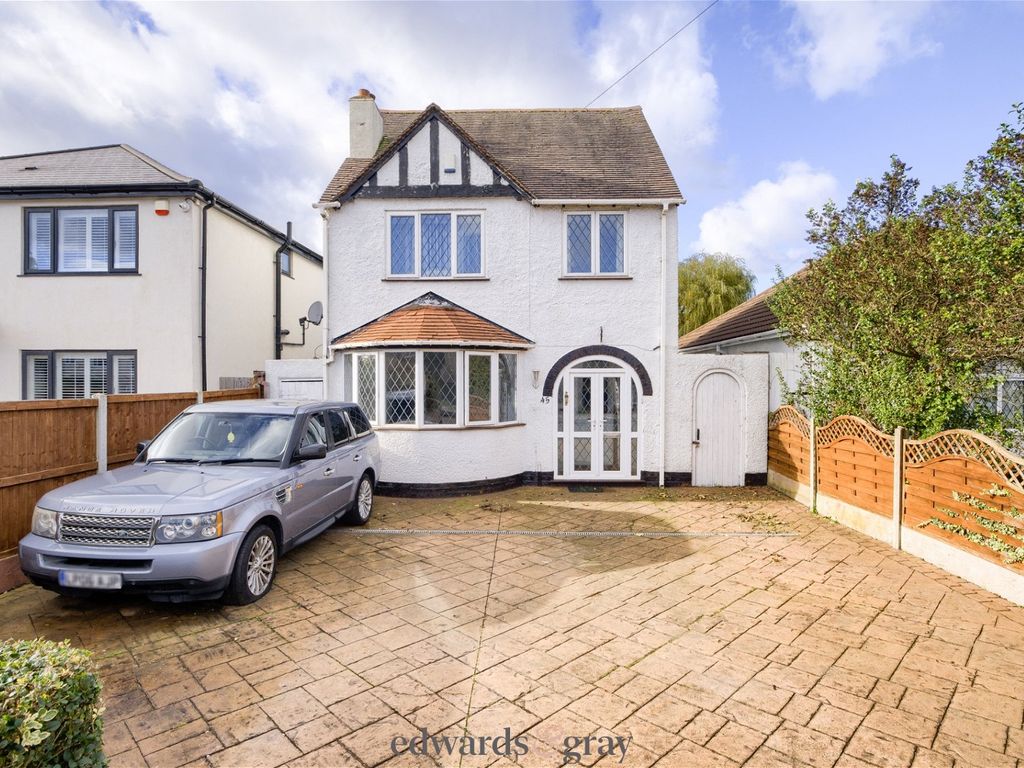 3 bed detached house for sale in Whitehouse Common Road, Sutton Coldfield B75, £400,000