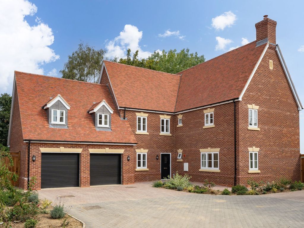 5 bed detached house for sale in Cooks Corner, Over CB24, £875,000