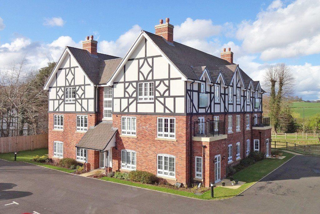 2 bed flat for sale in Butterwick Close, Barnt Green B45, £370,000