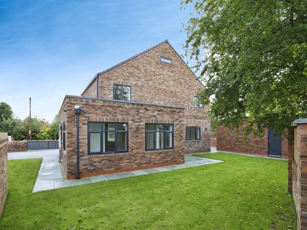 New home, 4 bed detached house for sale in Station Road, Misterton, Doncaster DN10, £470,000