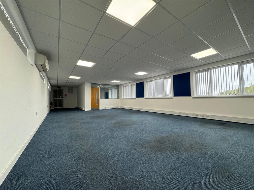 Office to let in Hall Lane, Walsall Wood, Walsall WS9, £17,500 pa
