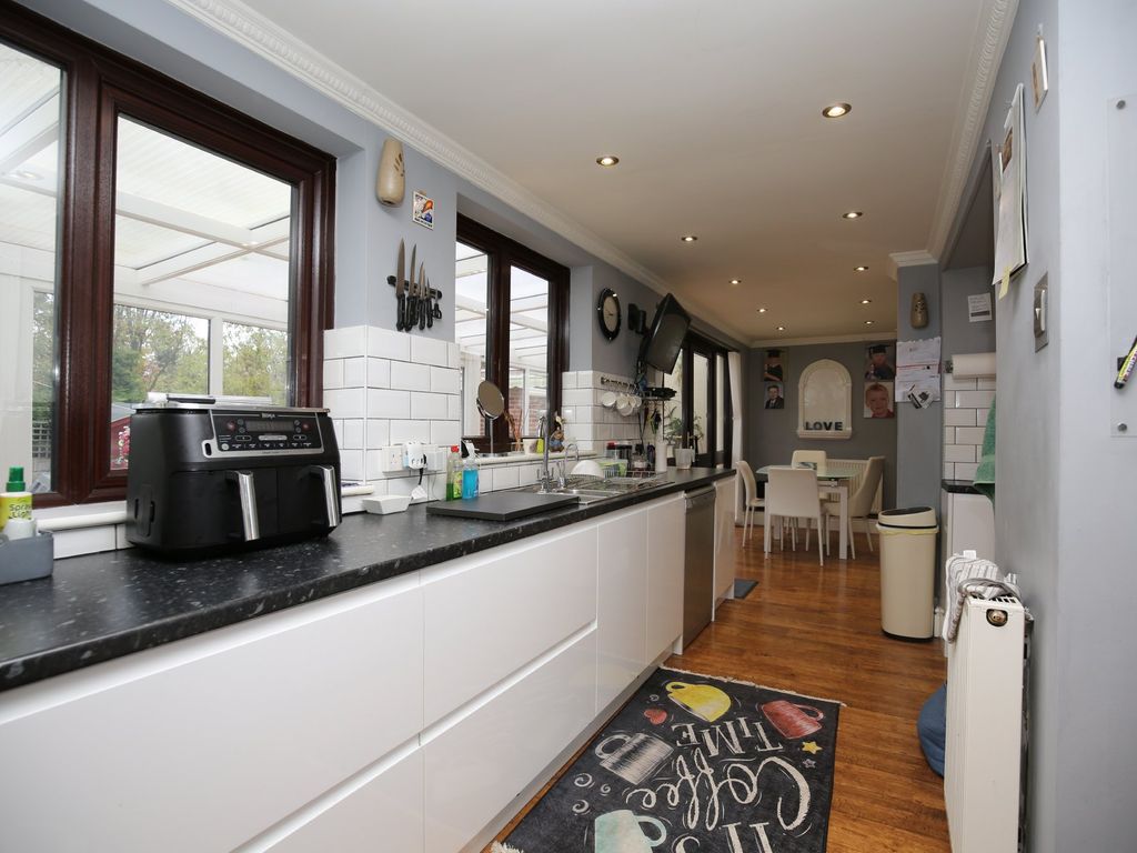 5 bed detached house for sale in Windmill Road, Atherstone CV9, £359,950