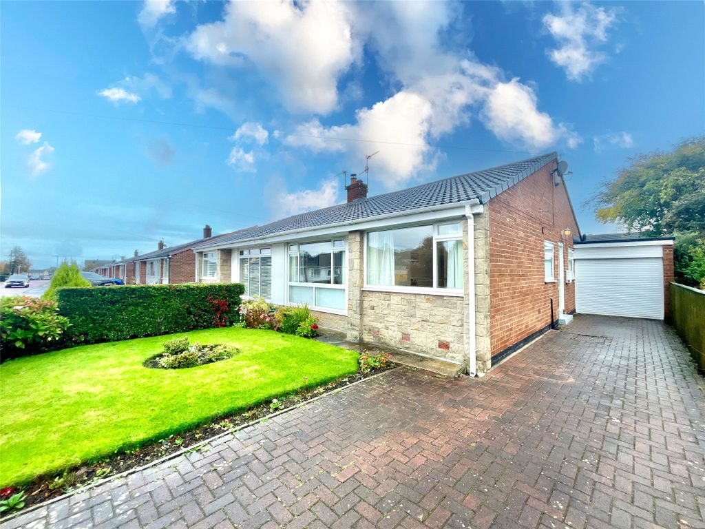 2 bed bungalow for sale in Hollinside Close, Whickham, Newcastle Upon Tyne NE16, £225,000