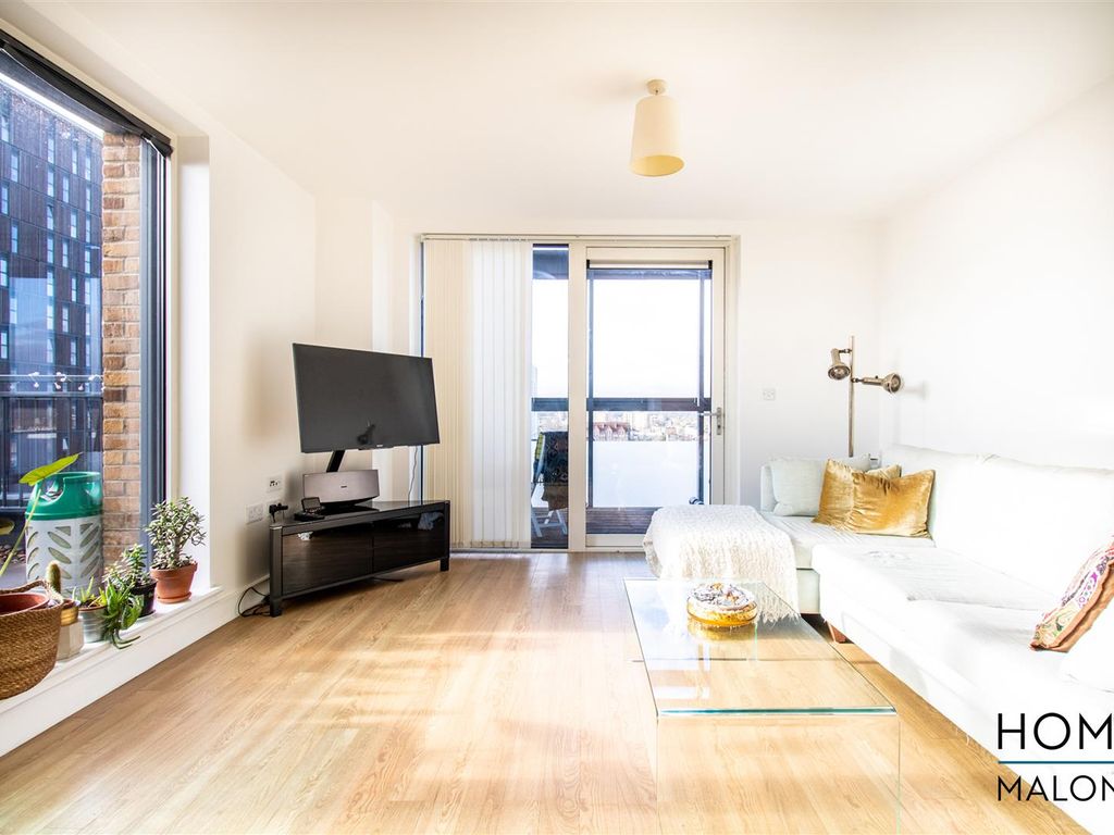 3 bed flat for sale in Gaumont Tower, Dalston Square E8, £950,000